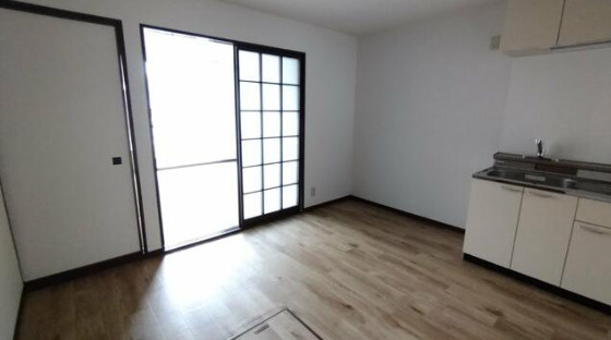 大蔵谷ハイツの居間・リビング