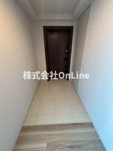グランドメゾン大阪上本町の玄関