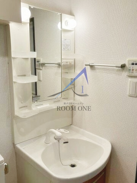 ヴェルステージ大塚の洗面所|独立洗面台です。