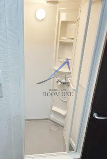 ＬＯＵＩＳの浴室|シャワールームです。