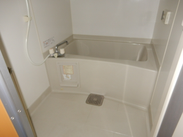 ルミエール御立　B棟の浴室