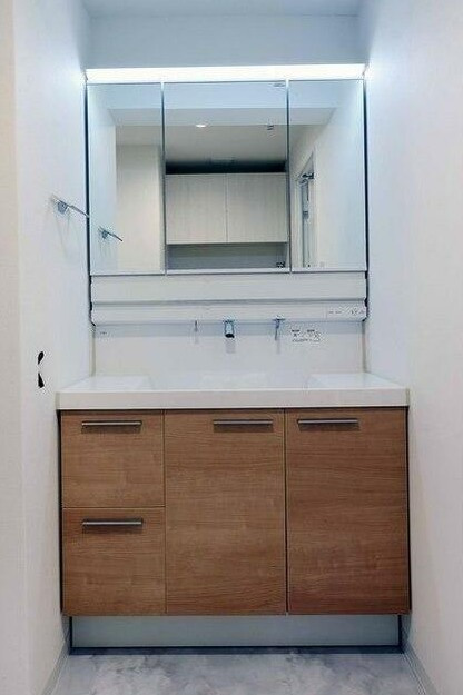 【独立洗面台】