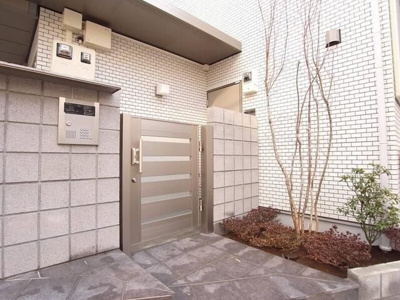 【エントランス】 | ＬＡＨＡＩＮＡ