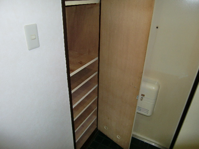 ダンディライオン石屋川の収納|シューズボックス