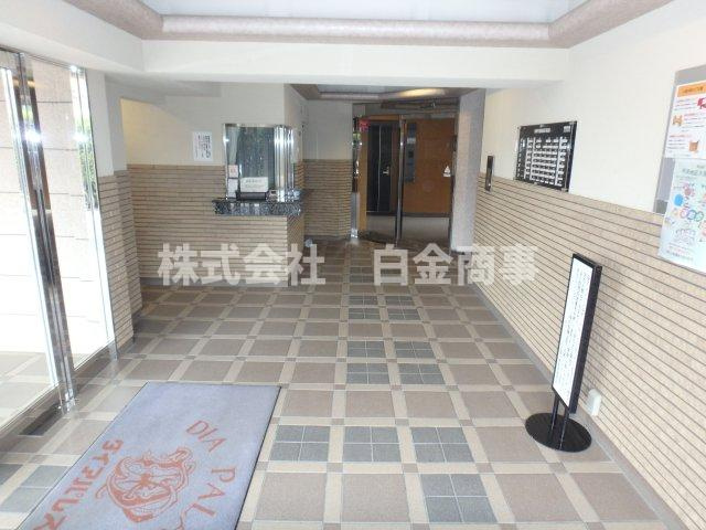 ダイアパレス若葉弐番館のエントランス
