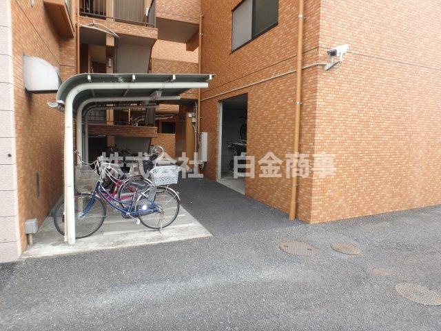 ダイアパレス若葉弐番館の駐輪場