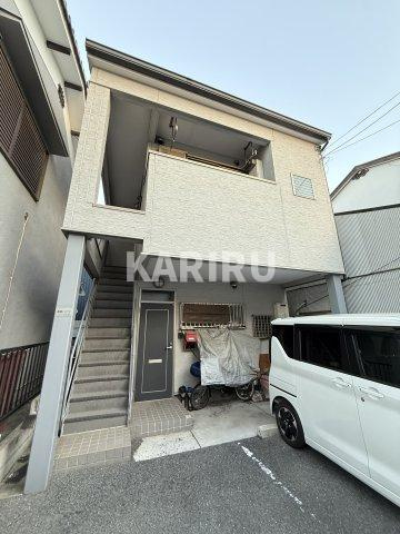 高殿ハイツのエントランス