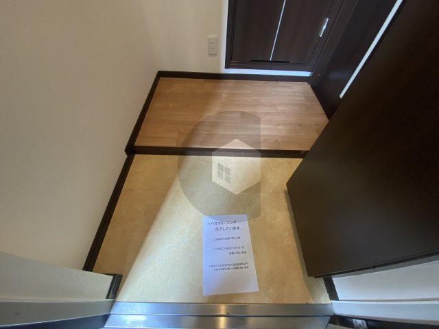 エストレヤ荒川の玄関