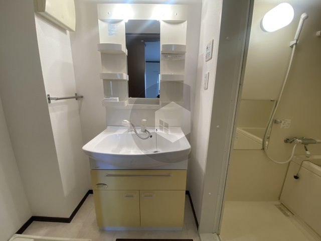 エストレヤ荒川の独立洗面台