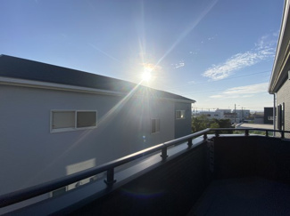 【バルコニー】 | うるま市石川（限定1棟） | ※同仕様写真です　2面バルコニー♪