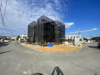 【前面道路含む現地写真】 | うるま市石川（限定1棟） | ※南東側公道5.6m♪※南西側公道5.6m♪