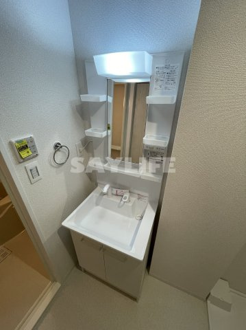 アルカンシェルコート緑橋の独立洗面台