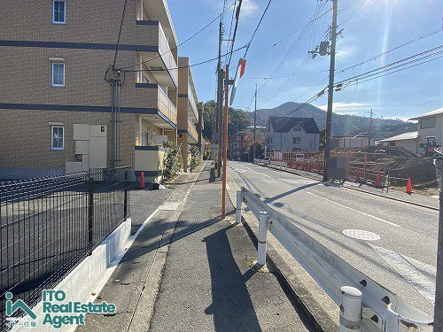 北白川上池田町 建築条件無し 土地の前面道路含む現地写真