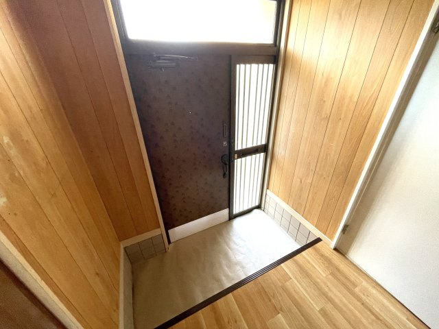 北塚貸家の玄関