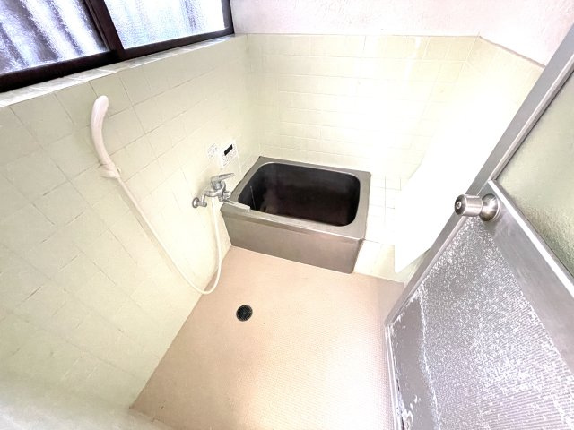 北塚貸家の浴室