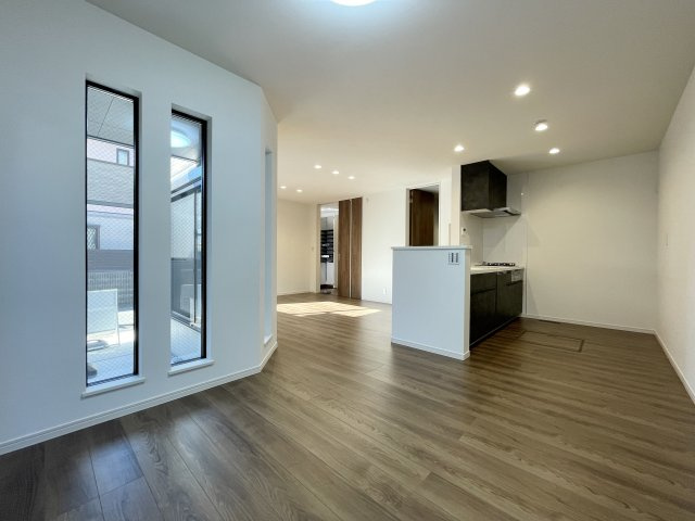 練馬区田柄4丁目　豊かな設備仕様　個性輝く特別な1邸のキッチン