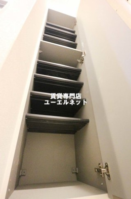 【設備】 | ALEGRIA岸辺 | 収納力たっぷりのシューズボックスで玄関すっきり！