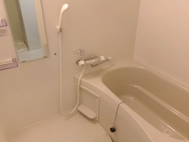 サンプット東仲ノ町の浴室