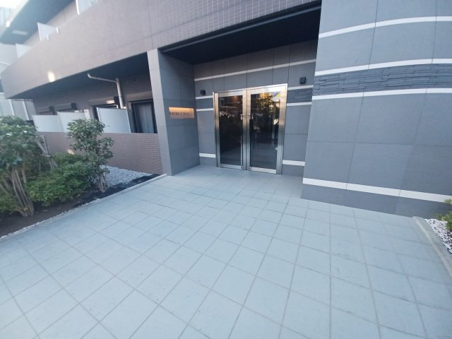 ザ・レジデンス・オブ・トーキョーSR20のエントランス