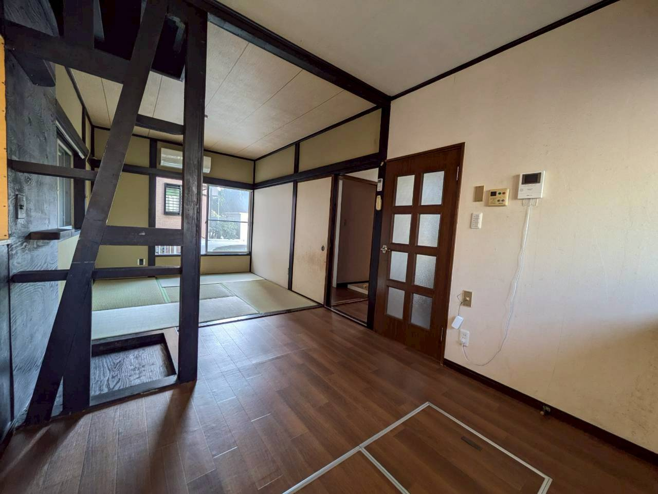 【居間・リビング】