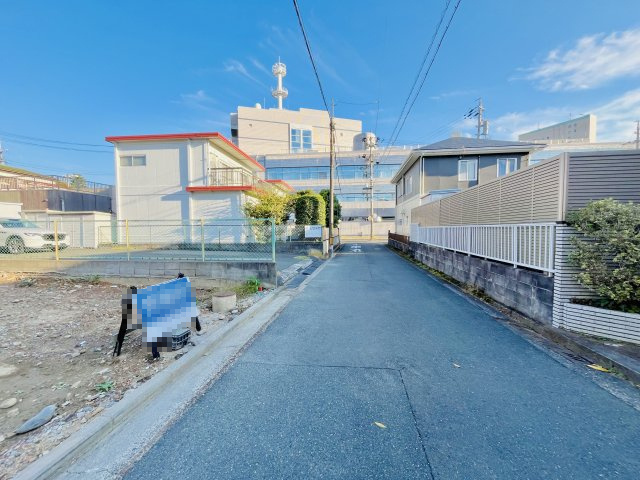 売土地　中央区下池川町の前面道路含む現地写真|車通りは多くありません。