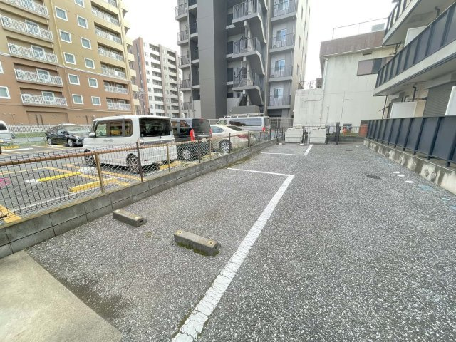 パークセントラルの駐車場