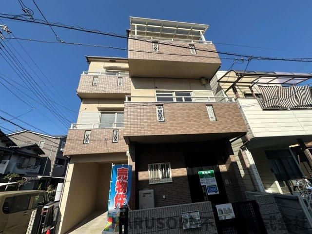 寝屋川市楠根南町　3階建