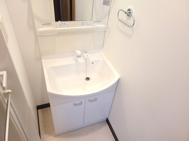 ザ・レジデンス・オブ・トーキョーＳＲ２０の独立洗面台|★シャワードレッサー洗面台付き★