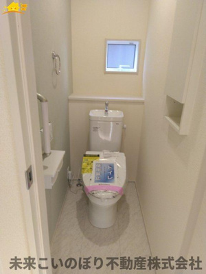 【トイレ】 | Blooming Garden北足立郡伊奈町中央4丁目1号棟 | 白を基調とした清潔感のある空間です◎お好みのアレンジでオリジナルの空間に仕上げましょう♪