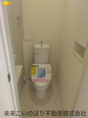 【トイレ】 | Blooming Garden北足立郡伊奈町中央4丁目1号棟 | シンプルな機能を搭載したトイレ。家族みんなが使う場所だからこそ清潔にこだわりたいですね。