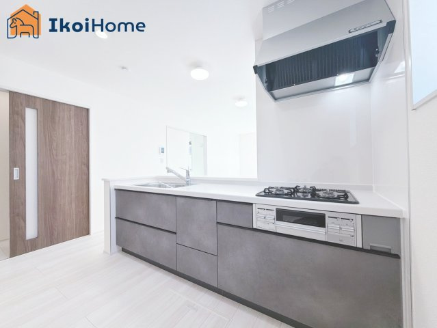 神戸市西区竹の台5期　新築戸建のキッチン|◆同社施工例◆人気の対面式のキッチン♪調理スペースもゆったり！使いやすいです！