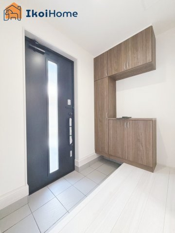 神戸市西区竹の台5期　新築戸建の玄関|◆同社施工例◆玄関には靴をたくさん収納できるシューズボックスを完備しております！