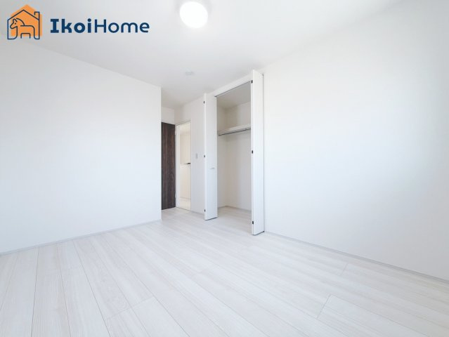 神戸市西区竹の台5期　新築戸建の寝室|◆同社施工例◆全居室ペアガラス標準装備。一般の窓ガラスの２倍の断熱効果がございます。