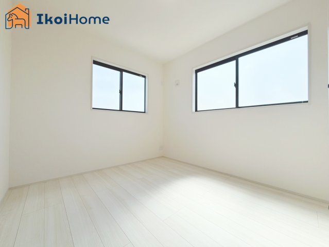 神戸市西区竹の台5期　新築戸建の子供部屋|◆同社施工例◆注意。カーテン・カーテンレールは付いておりません。弊社にご相談ください。