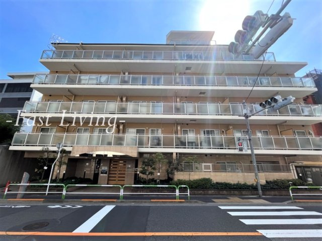 プライマル小石川のエントランス