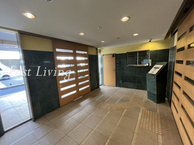 プライマル小石川のロビー