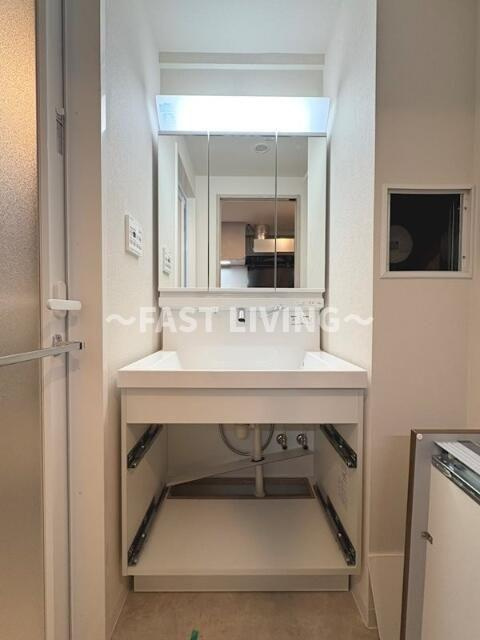 ROOTs Shinjuku Wakamatsuchoの洗面所