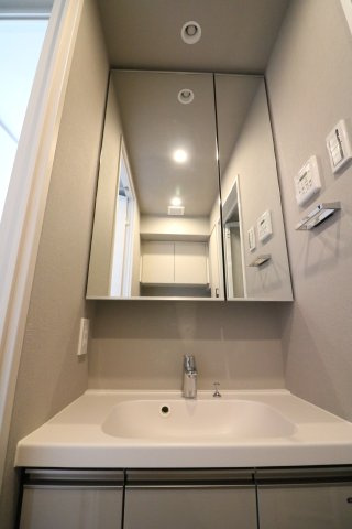 【独立洗面台】