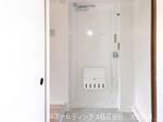 ビレッジハウス生守１号棟　の玄関