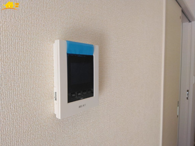 【防犯設備】 | Blooming Garden北足立郡伊奈町中央4丁目2号棟 | TVインターフォンは来訪者の確認にとても便利で安心です。
録画システム付きなので、留守時の確認も可能です。