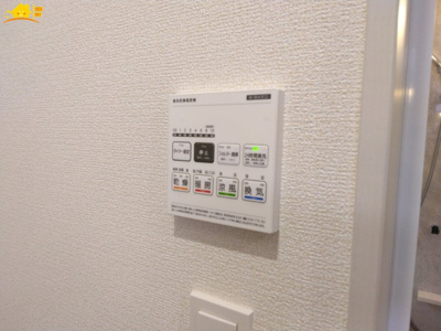 【設備】 | Blooming Garden北足立郡伊奈町中央4丁目2号棟 | 浴室乾燥機付きで雨の日に洗濯物を乾かしたりできますよ