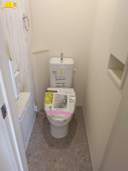 【トイレ】 | Blooming Garden北足立郡伊奈町中央4丁目2号棟 | シンプルな機能を搭載したトイレ。家族みんなが使う場所だからこそ清潔にこだわりたいですね。