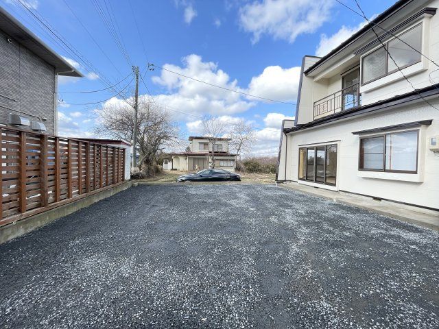 八戸市大字大久保字西ノ平の内観：施工例|【同仕様写真】インターホンはモニター付きタイプを設置します。来訪者を確認でき安心です。