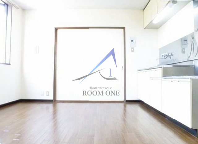 メゾンいずみの居間・リビング|洋室のお部屋です。