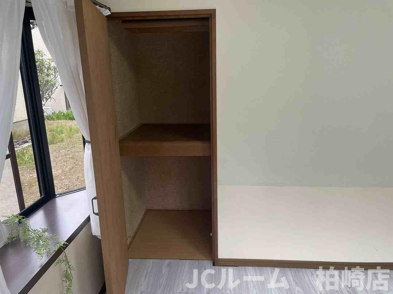 柏崎市向陽町のアパートの収納