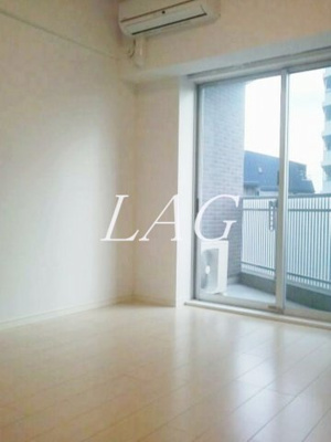 【居間・リビング】 | Ｅｓｔｅｔｉｃａ　ｎａｋａｉｔａｂａｓｈｉ | 洋室のお部屋です。