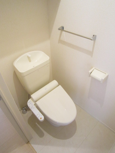 レガート清水のトイレ|別号室の参考写真です