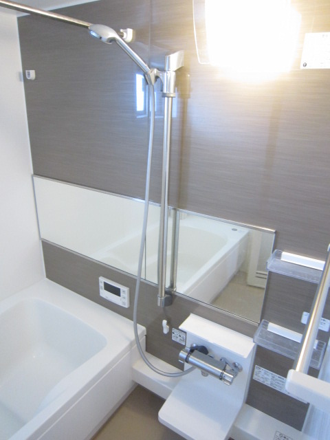 レガート清水の浴室|別号室の参考写真です