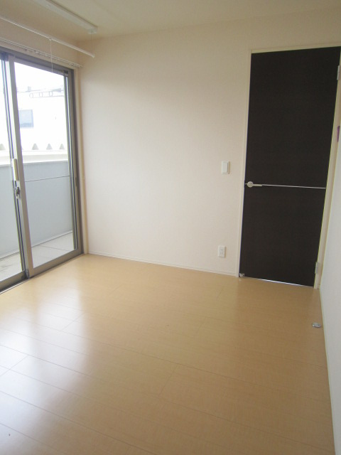 レガート清水の洋室|別号室の参考写真です