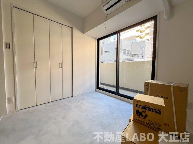 クローバー・レジデンス弁天町の寝室